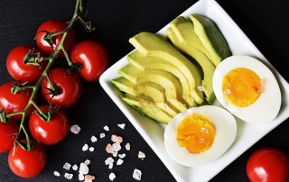low carb breakfast controls blood sugar most of the day